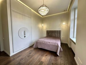 Продаж квартири Київ Печерськ вул. Коновальця, 17