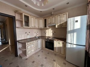 продаж квартири київ драгоманова 40з