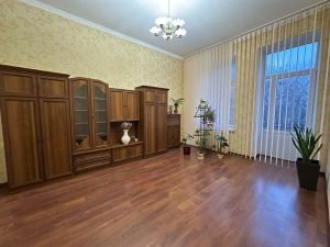 Купити квартиру в Києві Майдан Незалежності Мала Житомирська, 7