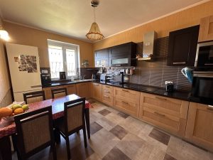 Продаж будинку Київ Троєщина