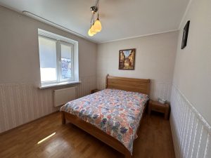 photo_5381937061385934452_y